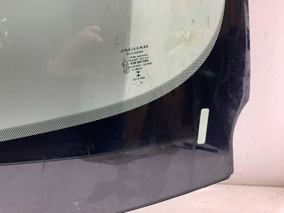Jaguar XF (2015-) -  вітрове скло б/у оригінал