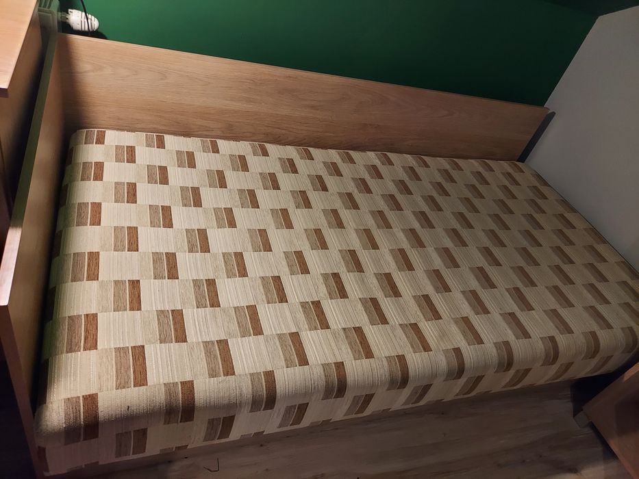 Łóżko jednoosobowe