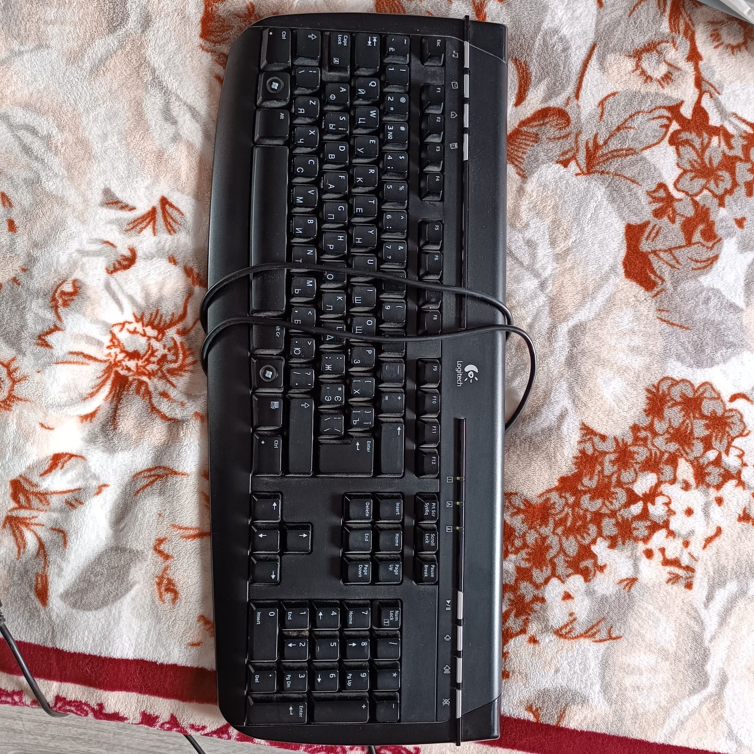 Клавіатура до комп'ютера