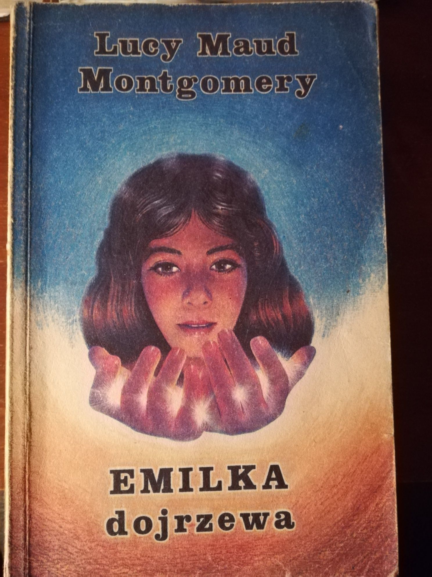 3 książki Montgomery " Emilka na falach życia"