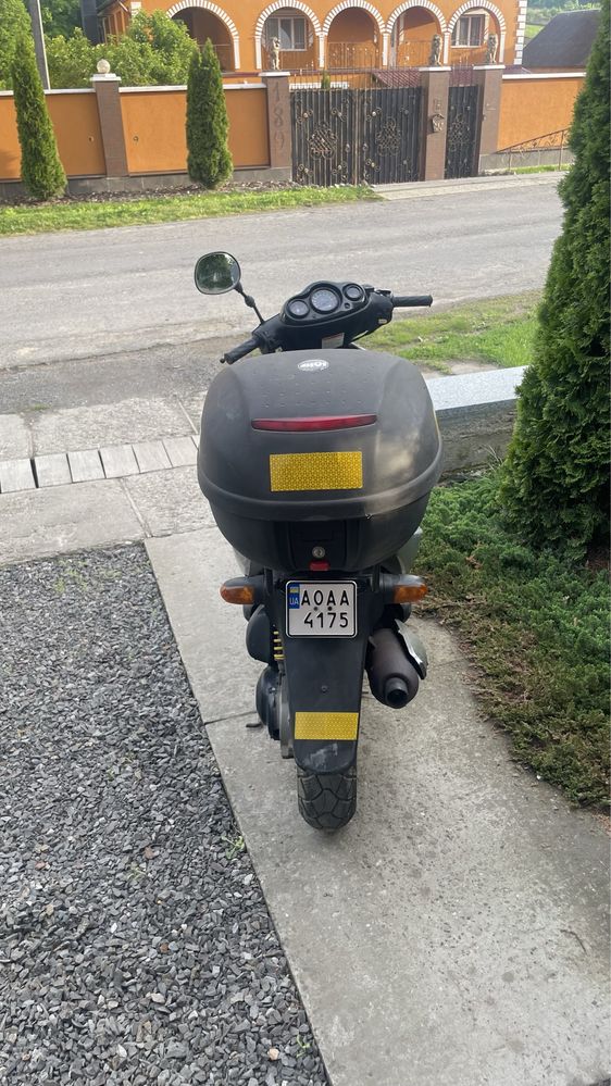 Продам скуткр SUZUKI KATANA