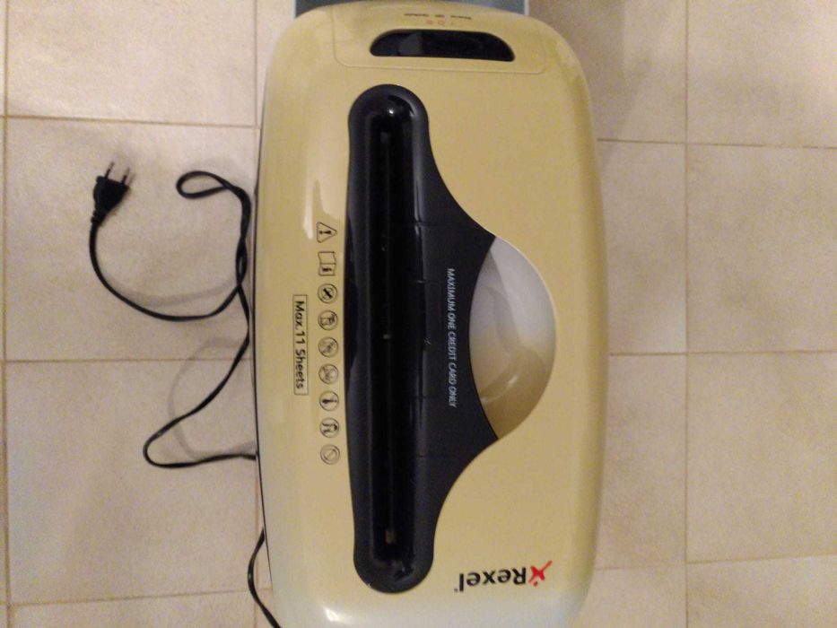 Destruidora REXEL ProStyle (11 Folhas - Capacidade: 20 L)