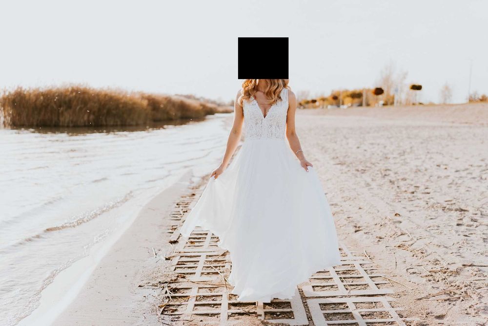 Delikatna suknia ślubna