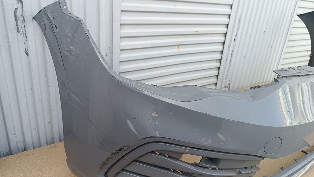 Vendo parachoque de frente VW golf 8 ano 2019/23