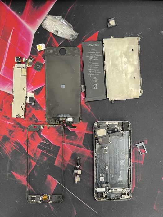 iPhone 5 по запчастинах