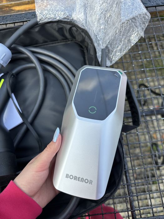 Швидкісна зарядка для електромобілів BORENOR Portable EV Charger 16 A