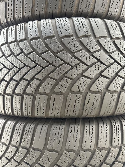215/60/16 Bridgetsone Blizzak LM005