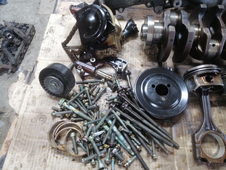 Коленвал колінвал 1.6 16v FSI BAG BLP BLF гольф Пассат Тоуран ауді а3