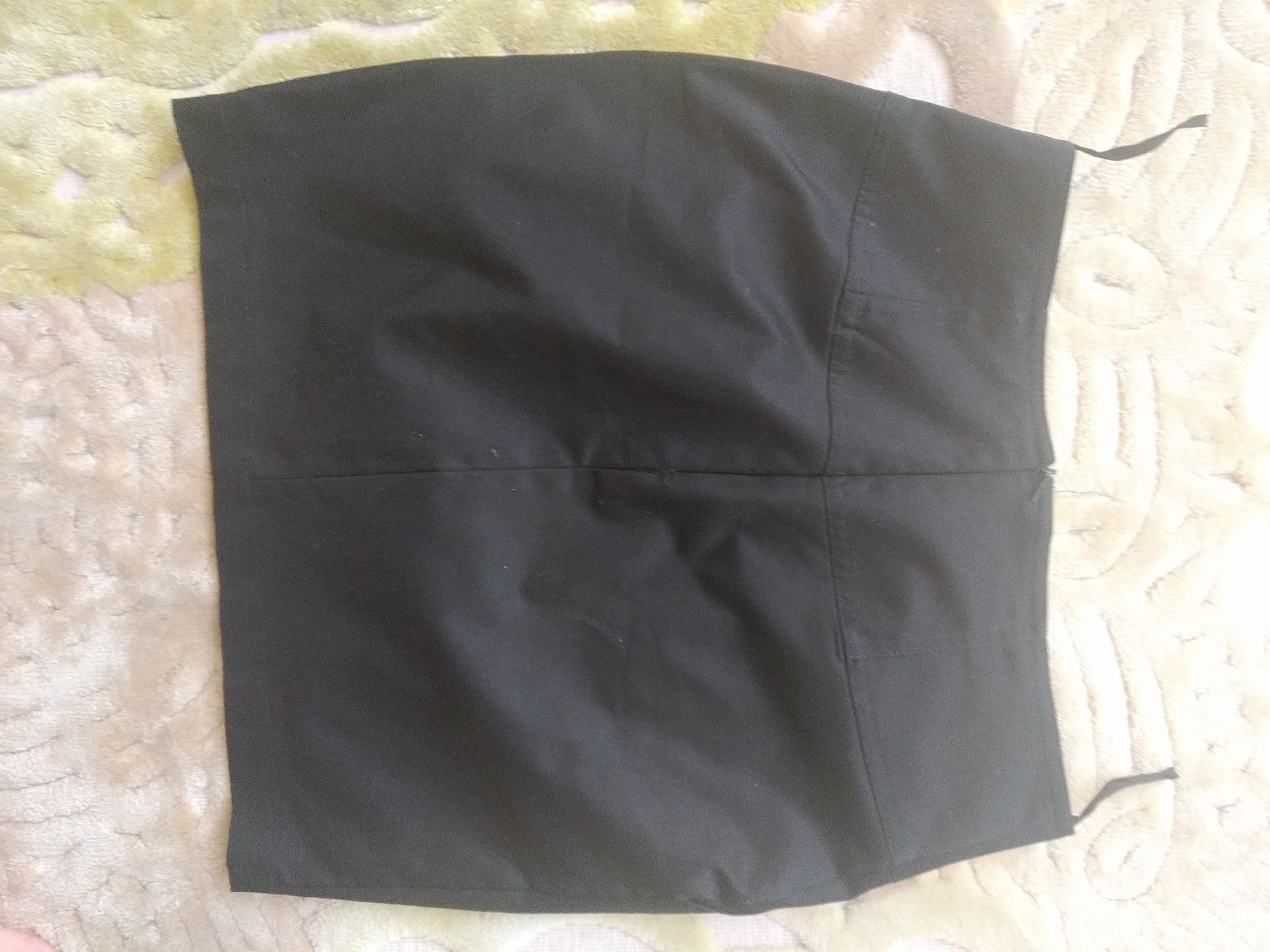 Elegancka czarna spódnica