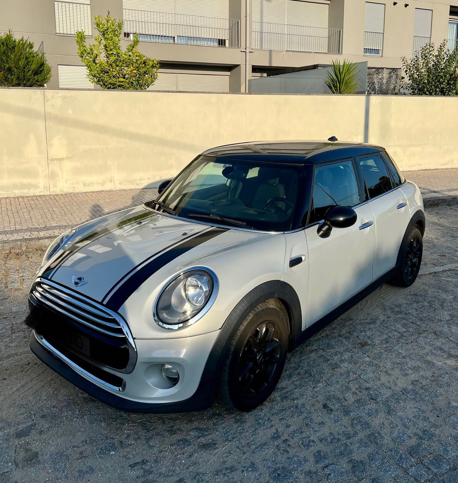 Mini Cooper D 5 Portas