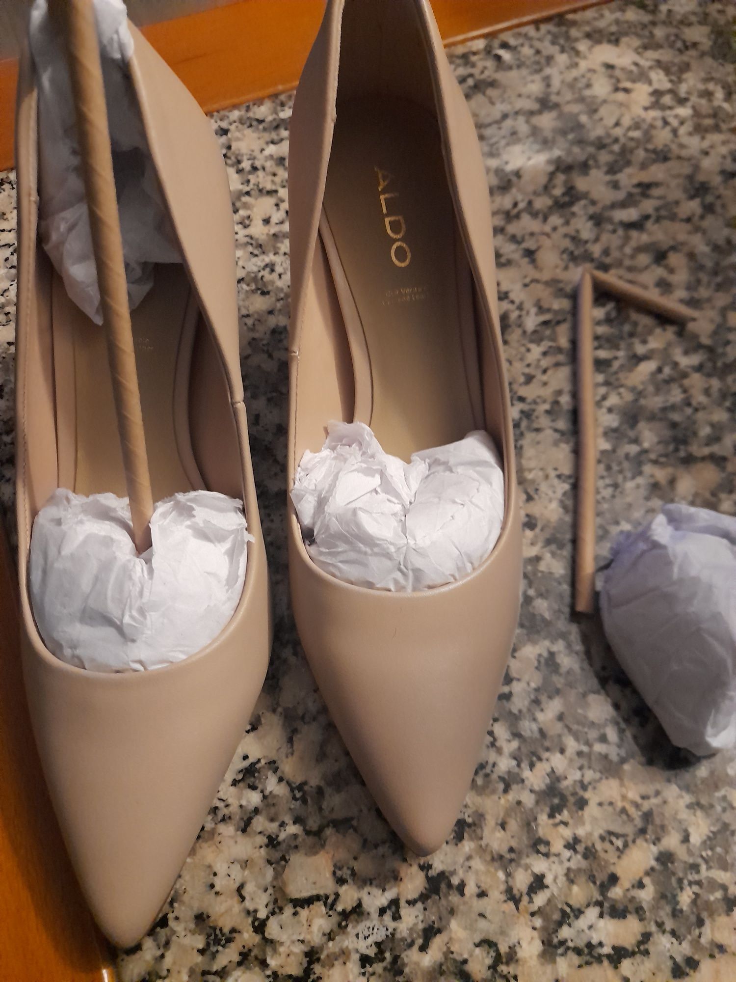 Sapatos novos numero 36 da Aldo