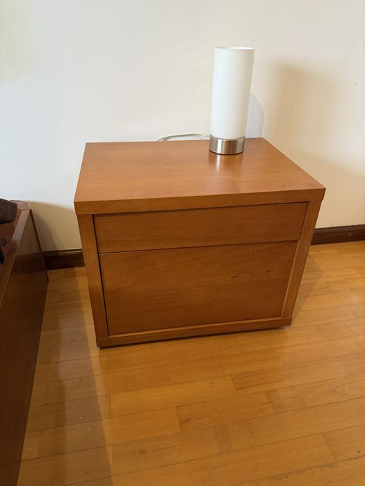 Pack Quarto – 2 cómodas + 2 mesas de cabeceira – excelente estado