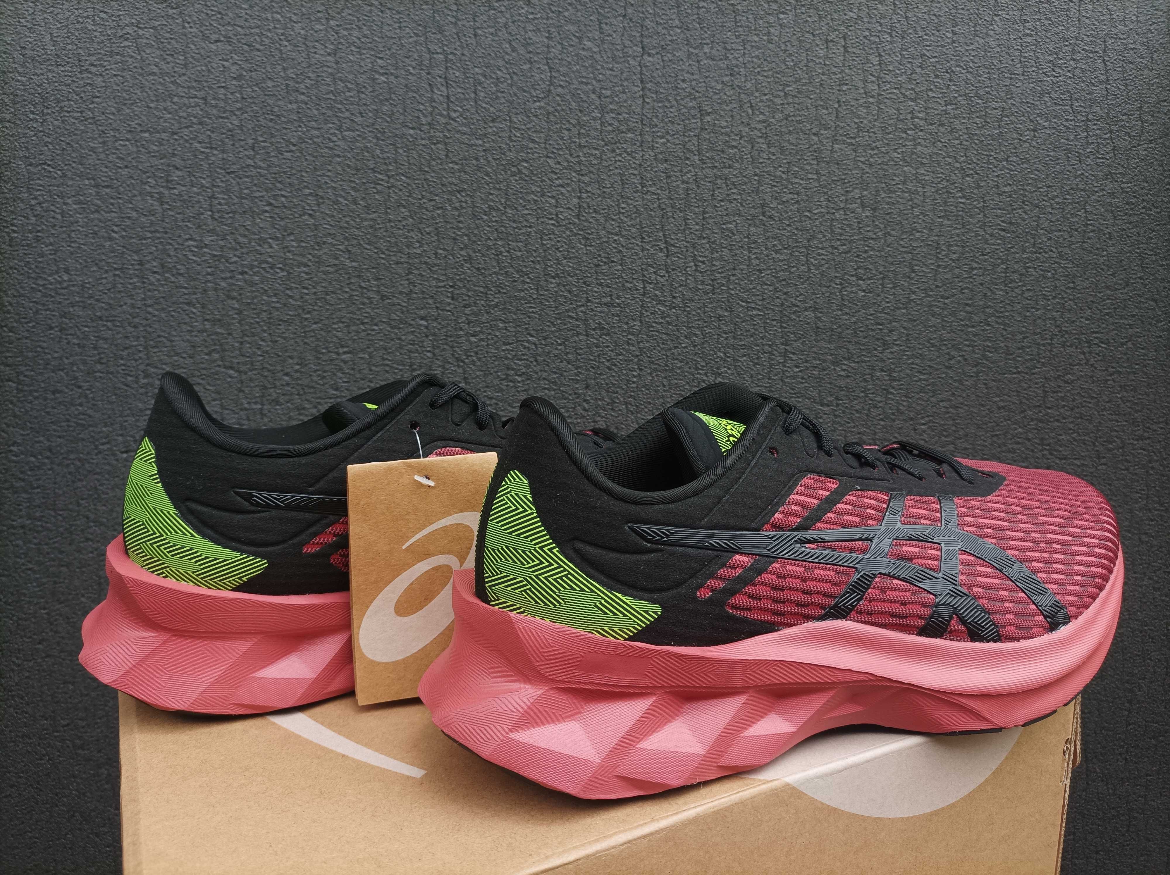 Кросівки Asics Novablast SPS (42,43) Оригінал!
