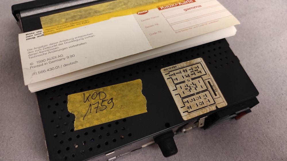 Idealne radio Audi GAMMA CC 80 100 coupe 90 A4 B3 B4 19cm oldtimer