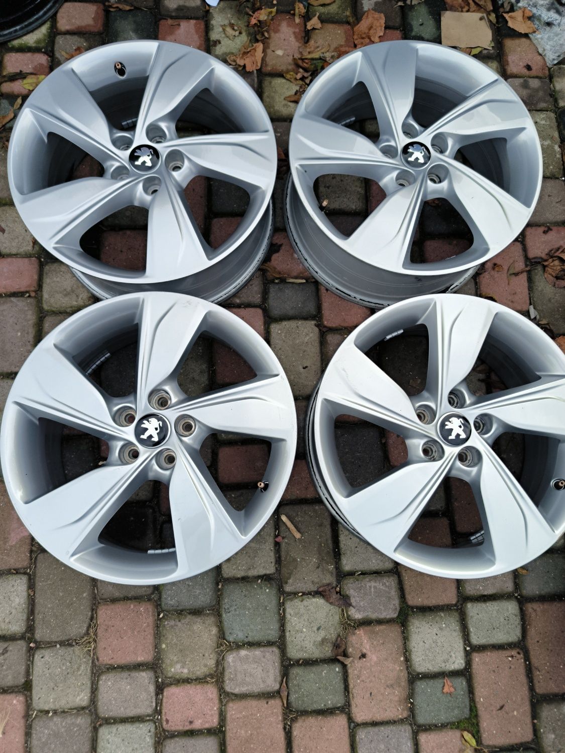 Felgi aluminiowe 18 Peugeot 308, 3008, 508, 5008, 4008 - 5x108
