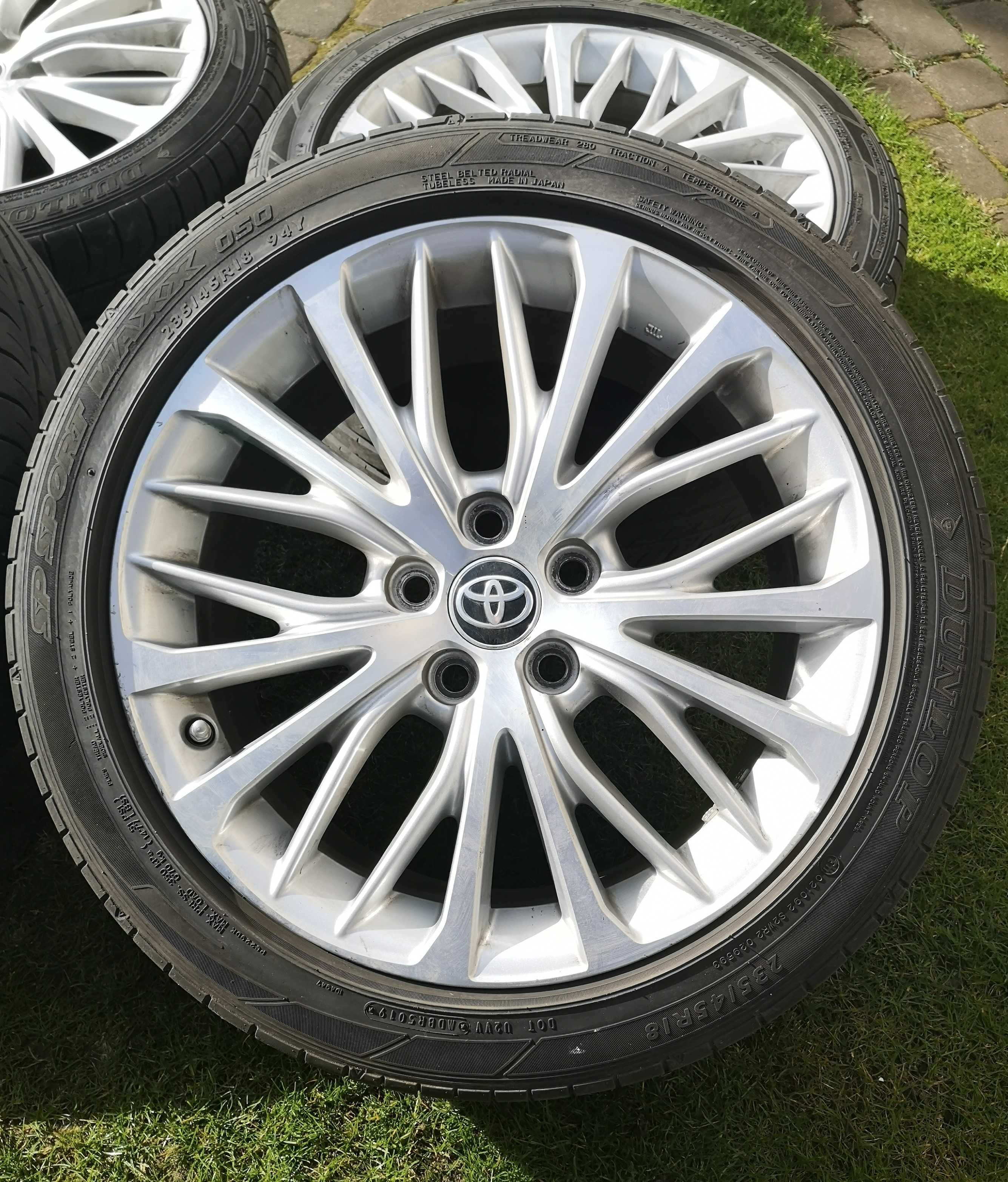 18" felgi alu  z  Dunlop SP SPORT 235/45/R18 94Y i śruby zabezp.