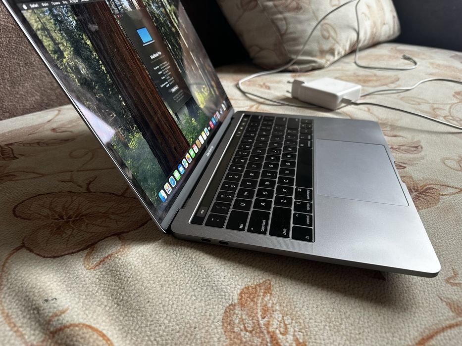 Macbook 13 2019 16/256 TouchBar обмен