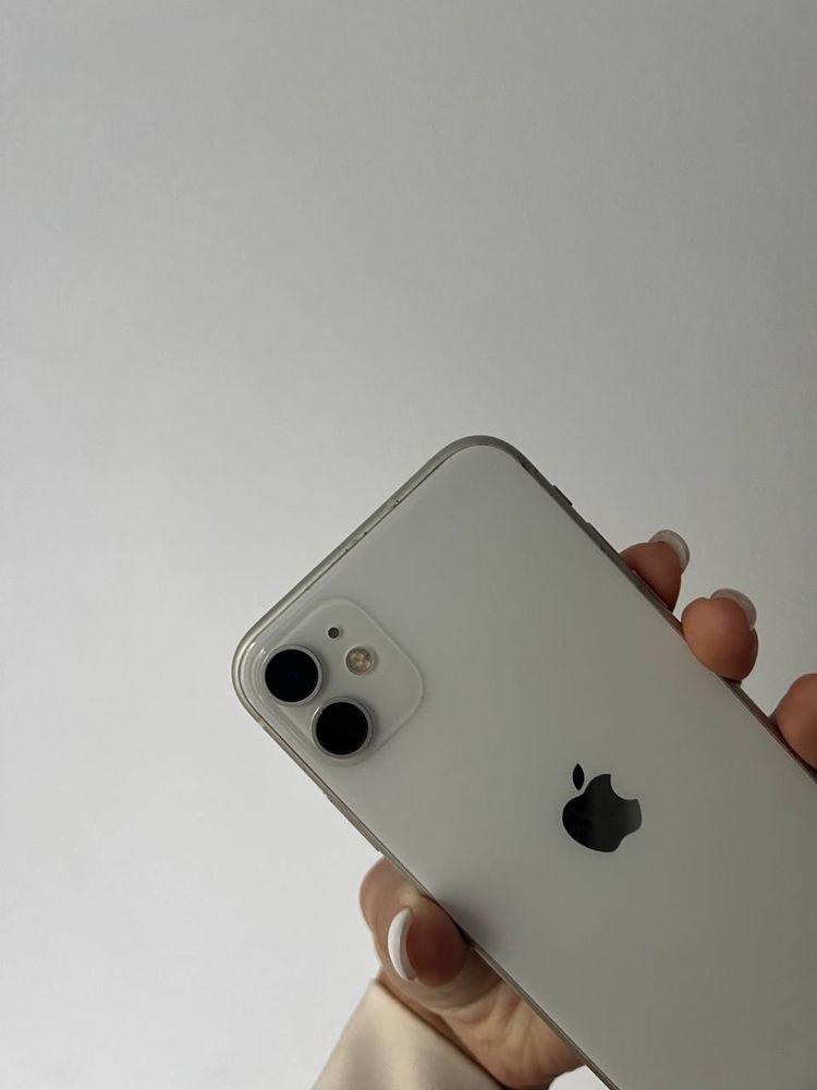 Iphone 11 (white)