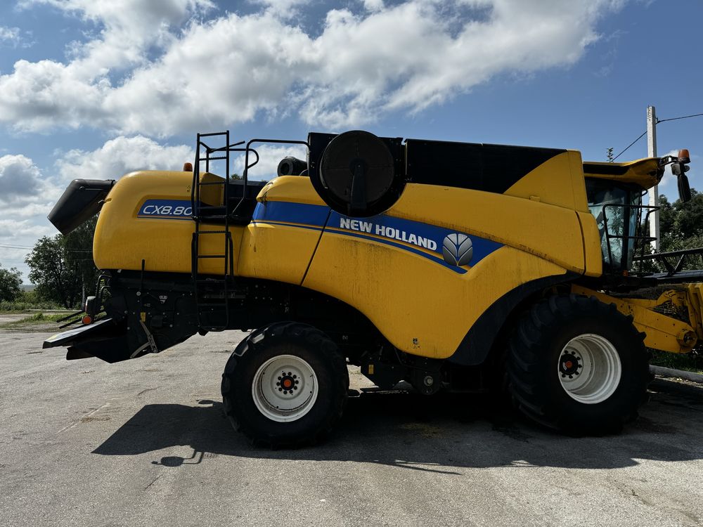 New Holland CX 8.80 комбайн