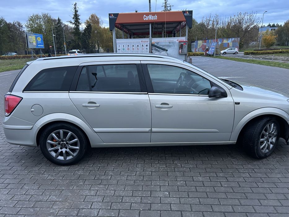 Opel Astra H Kombi 2005r