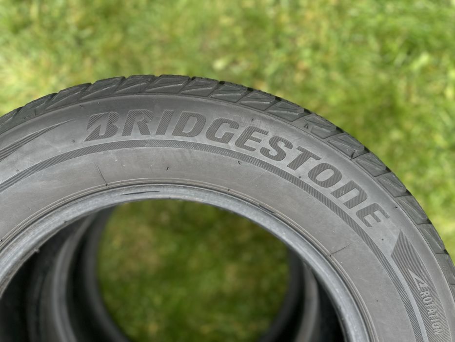 Зимова резина 195 65 R15 Bridgestone