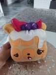 Num noms kwadratowy gofr pluszak