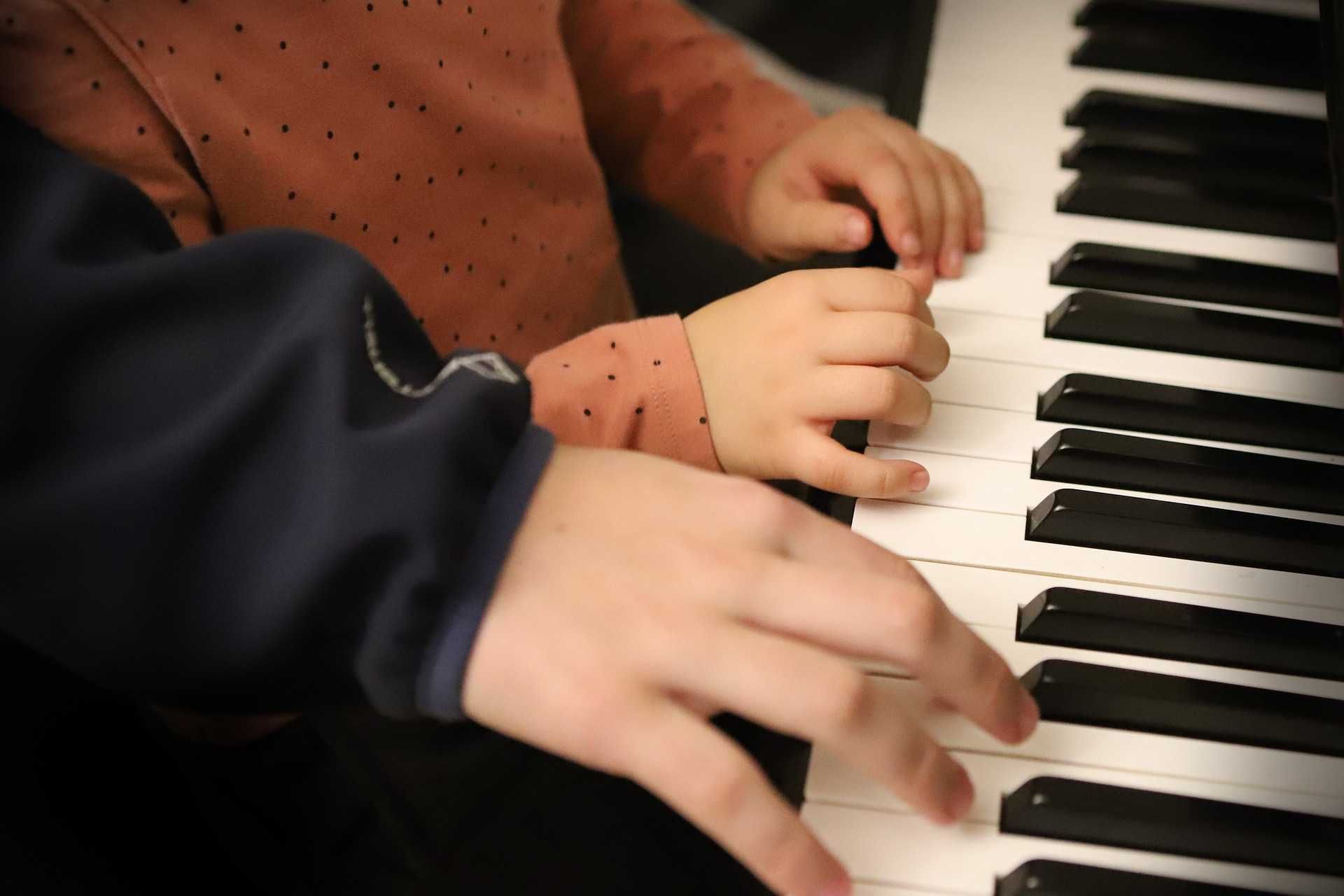 Уроки гри на фортепіано