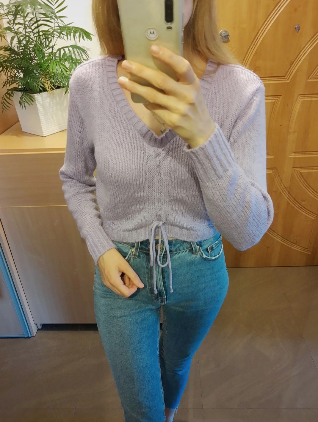 Liliowy sweterek Boohoo oversize cropped krótki