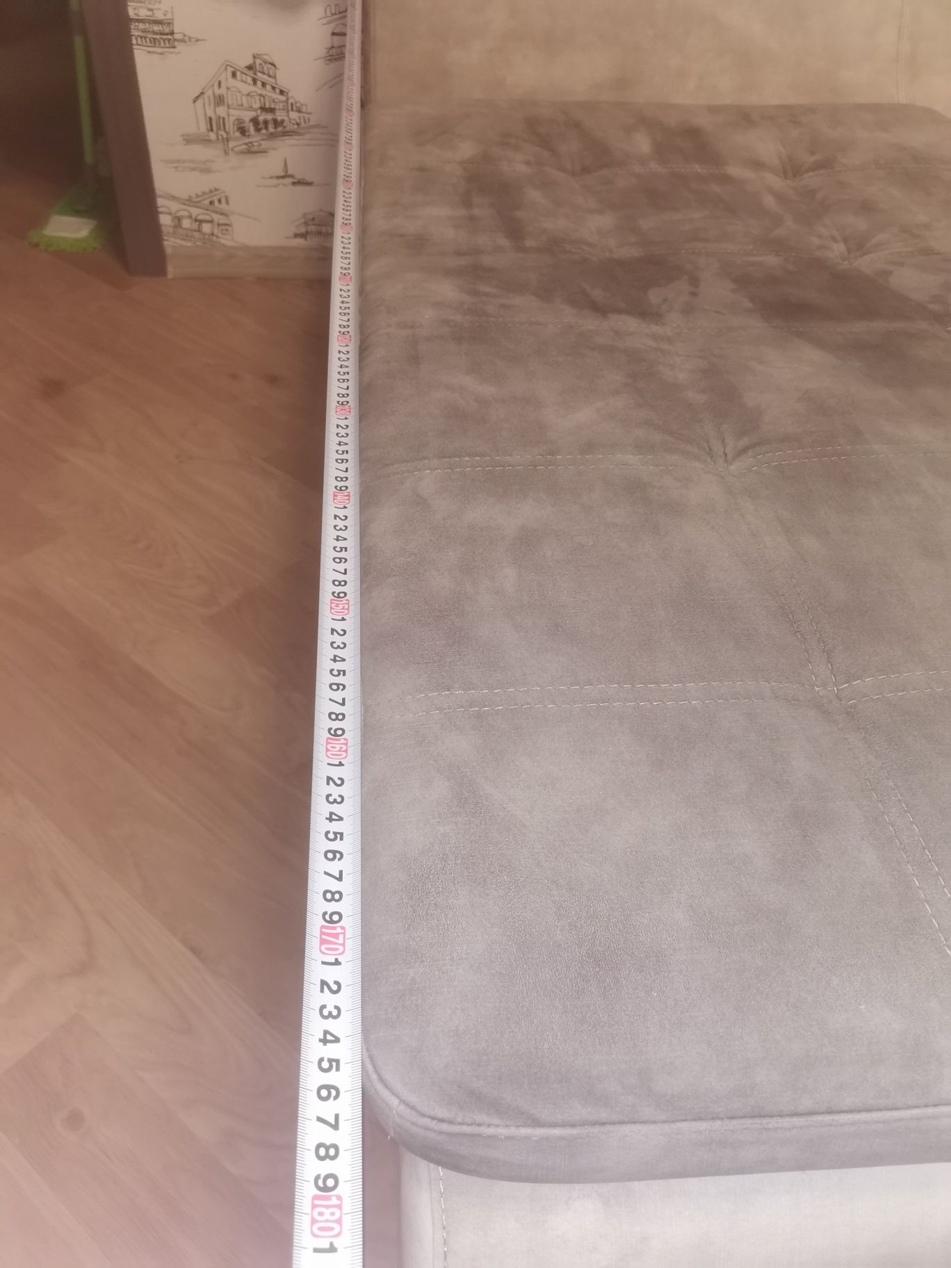 Продам диван. Вараш.