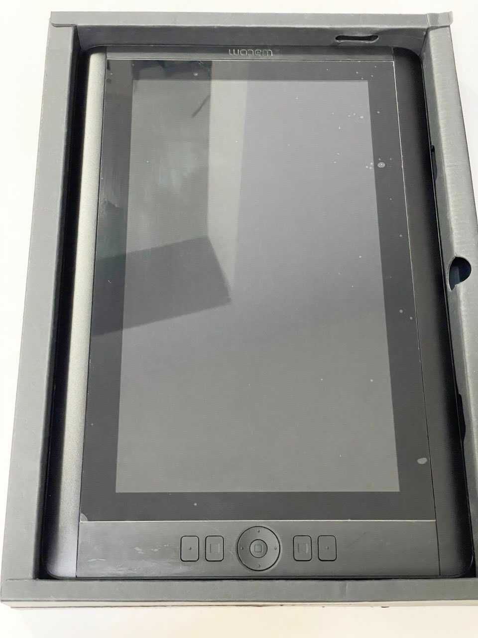 Графический планшет Wacom Cintiq 13HD (DTK-1300)