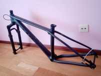Quadro Trek Procaliber com suspensão RockShox SID