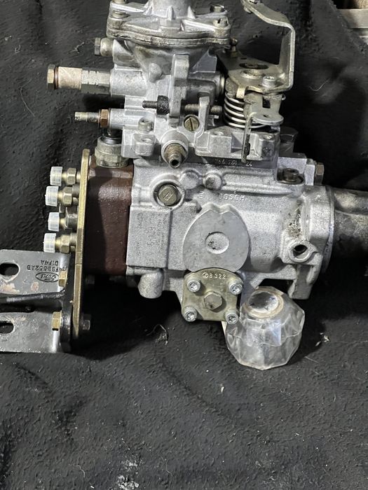 Топливный насос  рейка мост 14 Форд Транзит Лукас Бош