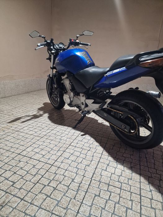 Honda cbf500 em ótimo estado