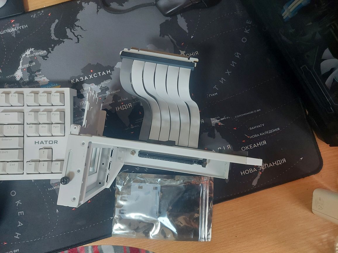 Комплект вертикального тримача відеокарти Cooler Master V3