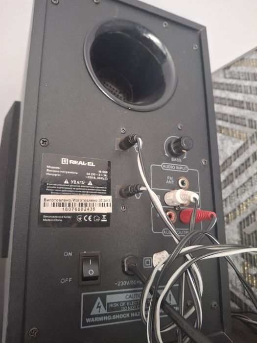 Продам колонки сабом