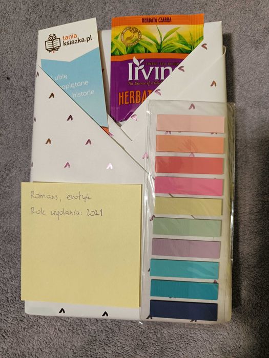 Randka w ciemno z książką / tajemnicza książka / blind date z książką