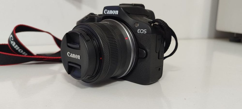 Продам Canon r 100 стан новий
