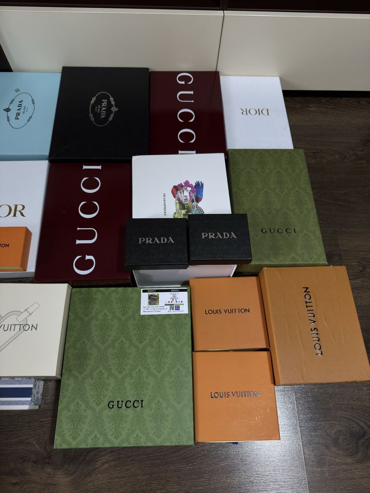Коробки брендові Louis Vuitton Gucci Prada