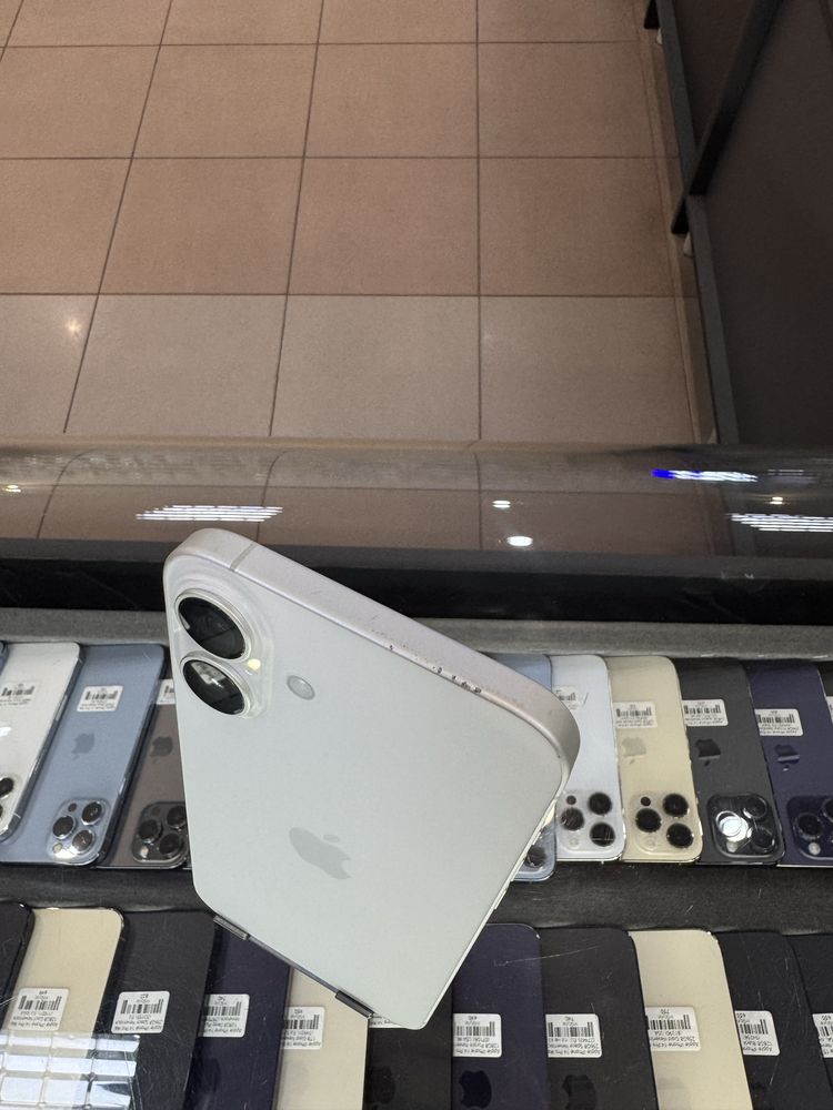 Apple iPhone 16 Plus 512Gb White sim ( 34 цикли)