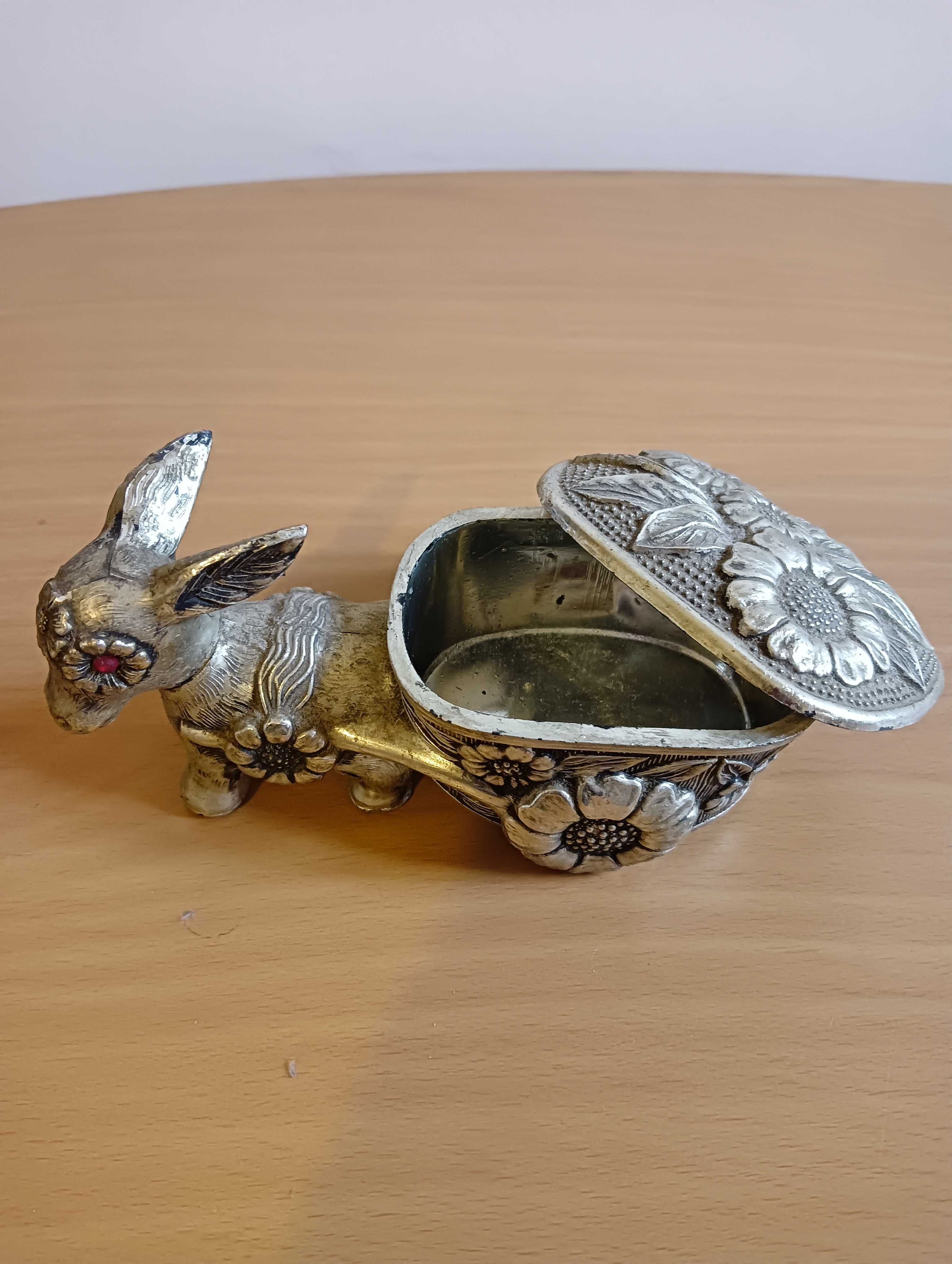 Caixa de plástico vintage de burrinho
