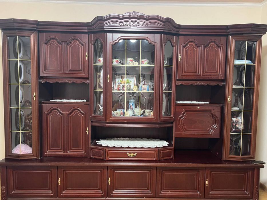 Продається Стінка