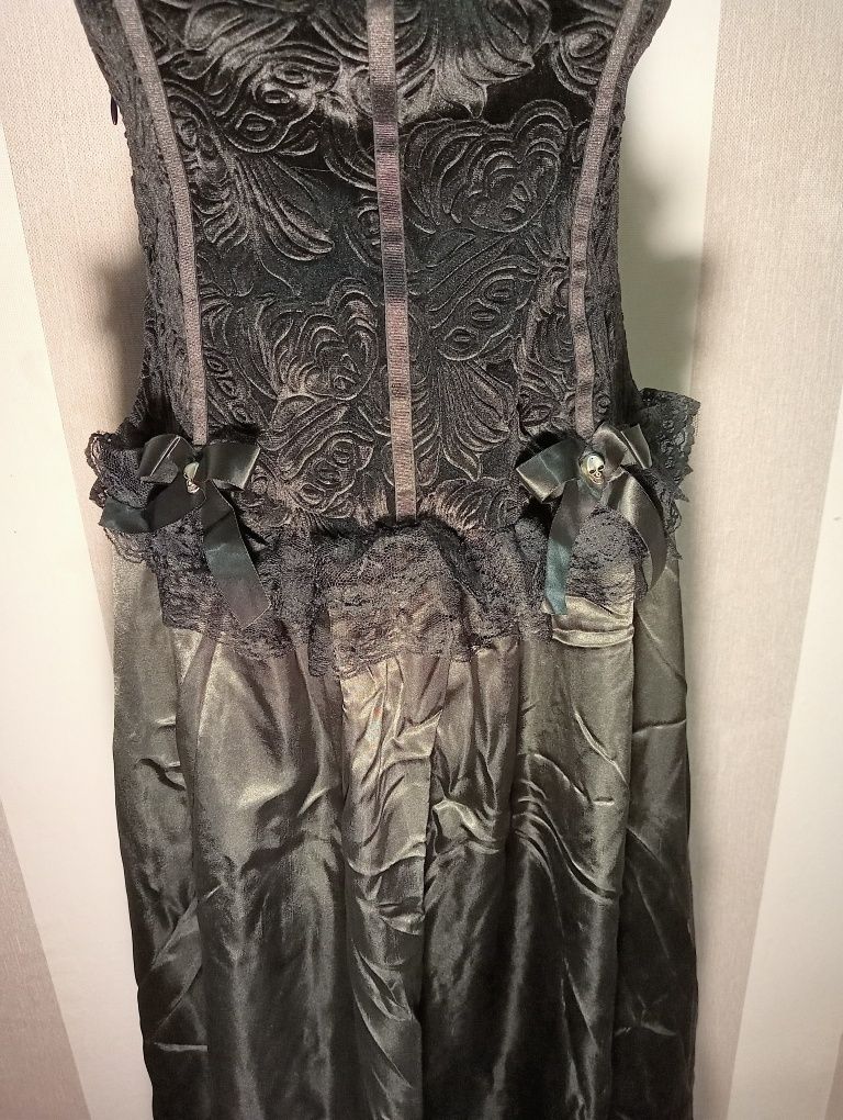 Довга чорна сукня для Хелоуіну