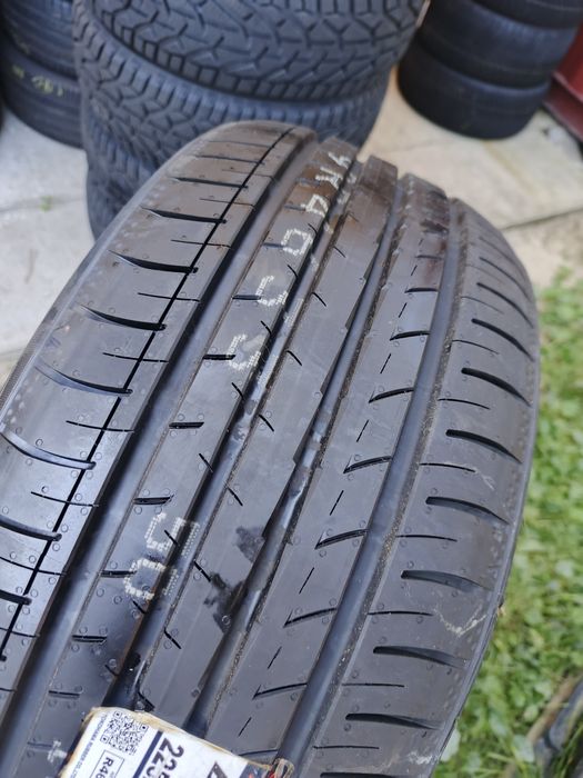 (C) Nowe opony letnie 225/35/19 Yokohama 4 sztuki 24r