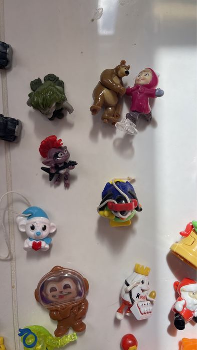 Детская игрушка киндер сюрприз машинка кукла животные