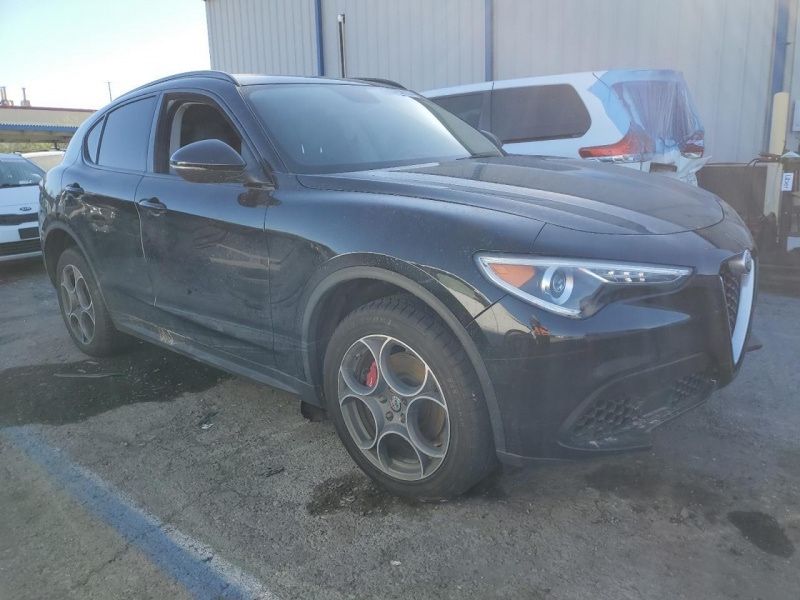 Разборка Alfa Romeo Stelvio бензин дизель.Шрот Розборка стелвио