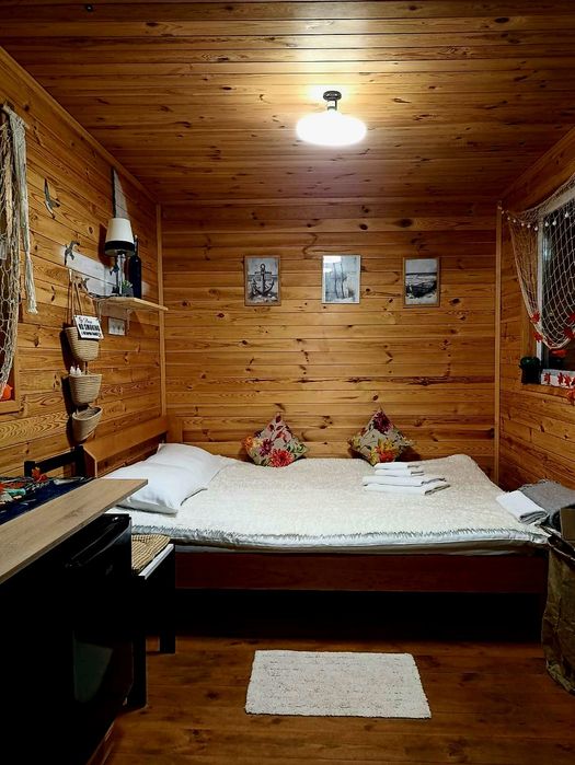 Романтичне бунгало з піччю-каміном на березі моря