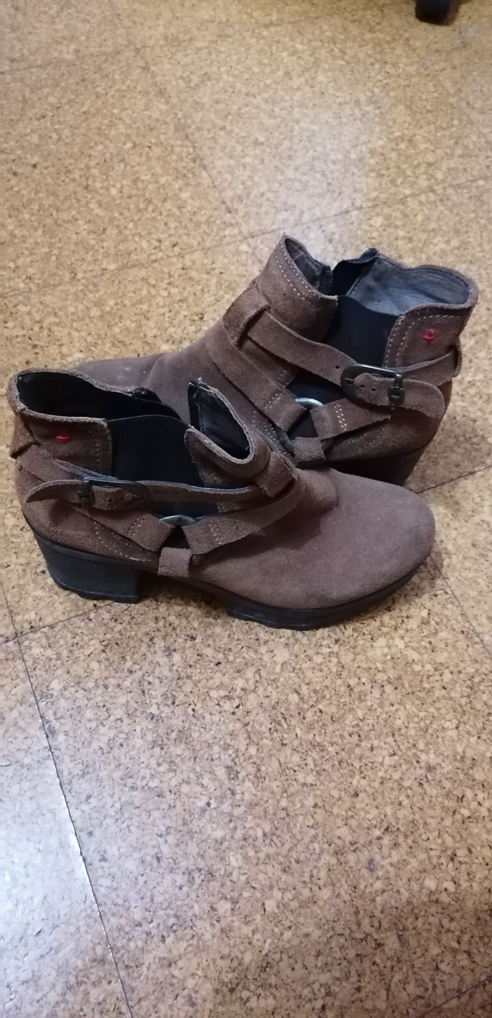 Botas como novas