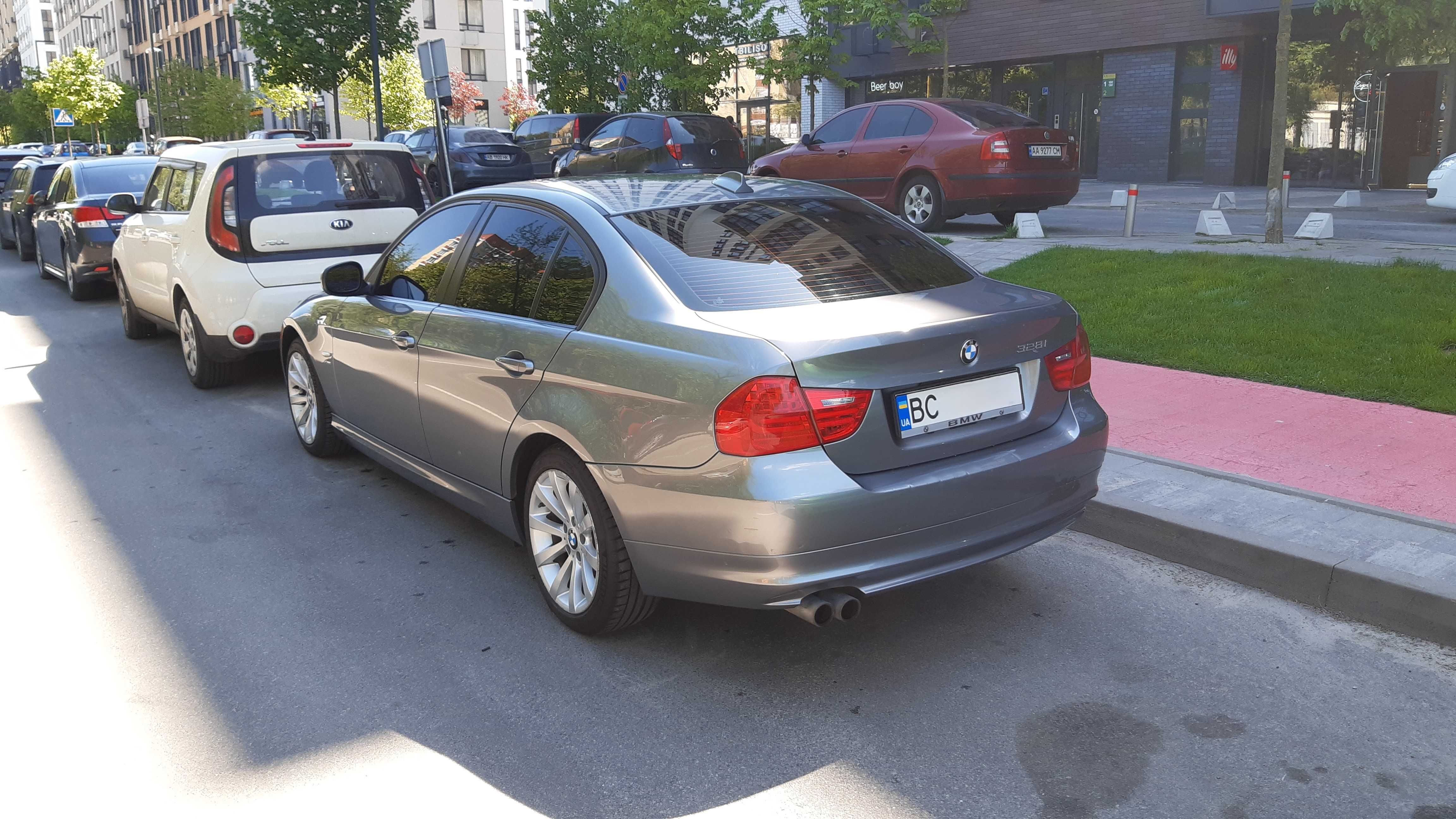 BMW 3 Series - 3.0