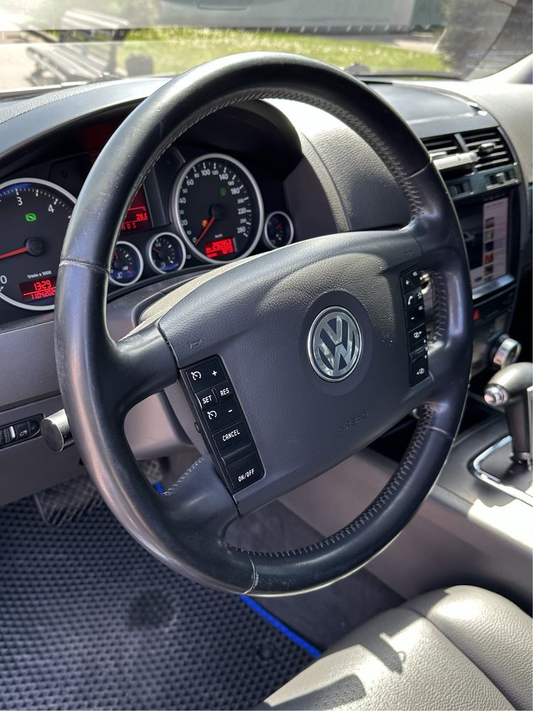 Продам Volkswagen Touareg 2010 TDi 3.0