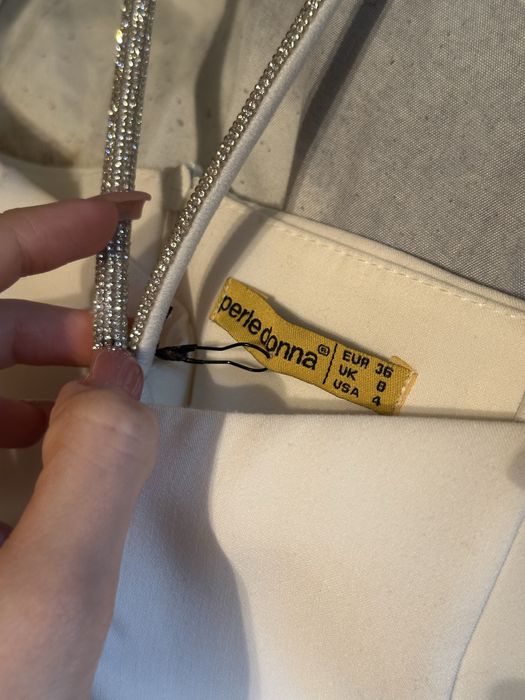 Нове гарне плаття з біркою, не дорого.